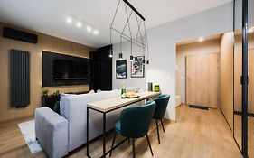 Tauron Arena Apartment With Garage - Krakow Lema